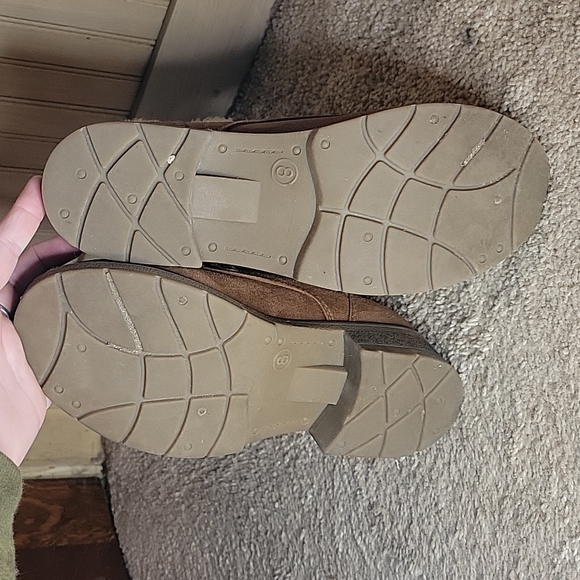 Boots - Picture 6 of 8